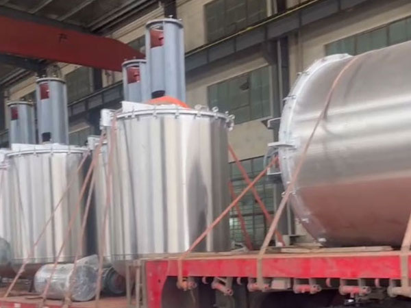 Stainless steel reaction kettle shipment